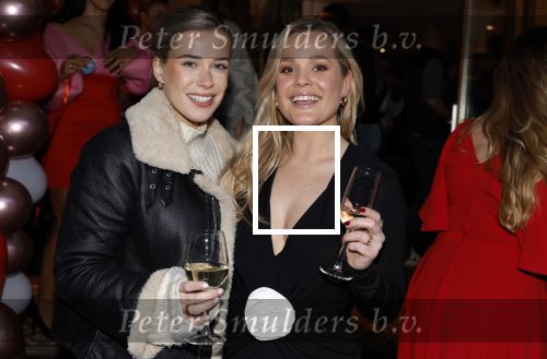 Amsterdam 22 maart 2024
Opening restaurant Poppy\'s van Moise Trustfull  Britt Scholte en Carola Kirschbaum . Carola Kirschbaum met Victoria Vermeer