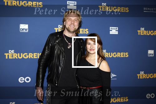 Rotterdam 13 maart 2024
Premiere de terugreis met oa Martin v Waardenberg en Leny Breederveld. Barbara Sloesen met partner Joost Hofman
