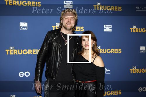 Rotterdam 13 maart 2024
Premiere de terugreis met oa Martin v Waardenberg en Leny Breederveld. Barbara Sloesen met partner Joost Hofman