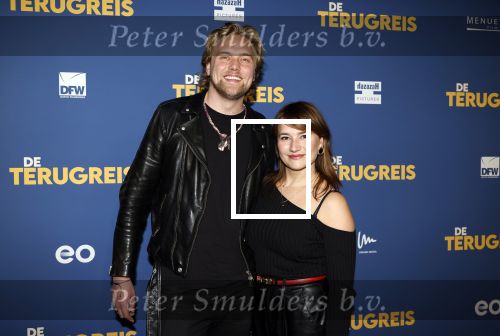 Rotterdam 13 maart 2024
Premiere de terugreis met oa Martin v Waardenberg en Leny Breederveld. Barbara Sloesen met partner Joost Hofman