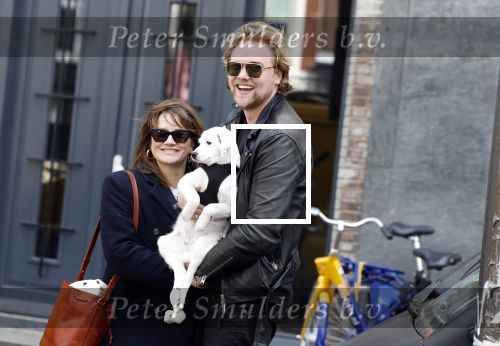 Amsterdam 27 maart 2024
Barbara Sloesen met vriend Joost Hofman en hun hondje in het centrum van amsterdam.