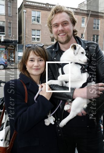 Amsterdam 27 maart 2024
Barbara Sloesen met vriend Joost Hofman en hun hondje in het centrum van amsterdam.