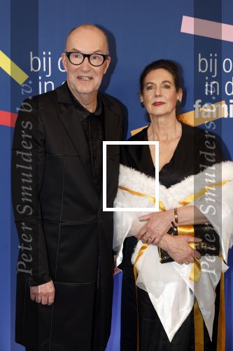 Amsterdam 15 maart 2024
Boekenbal in de stadschouwburg. De familie Chabot heeft het boekenweekgeschenk geschreven . Bart met zijn vrouw en zoons Splinter Chabot Sebastiaan Chabot Maurits Chabot en Storm Chabot.