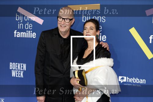 Amsterdam 15 maart 2024
Boekenbal in de stadschouwburg. De familie Chabot heeft het boekenweekgeschenk geschreven . Bart met zijn vrouw en zoons Splinter Chabot Sebastiaan Chabot Maurits Chabot en Storm Chabot.