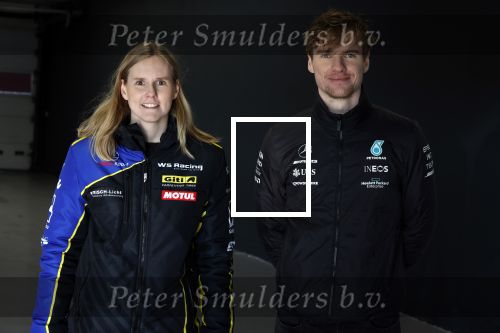 Zandvoort 8 maart 2024
Opnames beat the Pro met oa Glenn Helder Thomas Berge Andre Dongelmans Billy Dans Lavezzi Rutjes Nathan Rutjes en Dj Lafuente ( Job Smeltzer) . Bjorn Remmerswaal is de presentator . De opnames vinden plaats op het circuit Zandvoort. Beitske Visser en Jarno Opmeer