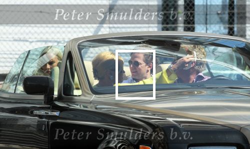 Monaco 7 mei 2012
Connie Breukhoven en haar nieuwe vriend Ben Angelier vier met zijn kinderen en vrienden zijn 60e verjaardag. Ze vertrekken bij zijn huis / appartement met rolls royce cabrio.
Peter Smulders bv