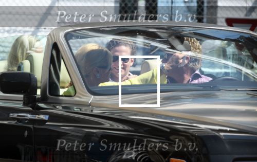 Monaco 7 mei 2012
Connie Breukhoven en Ben Angelier vertrekken met zijn Rolls Royce Cabrio met zijn zoons bij appartement voor zijn 60e verjaardag.
Peter Smulders bv