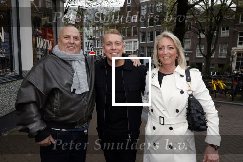 Amsterdam 21 maart 2024
Cd presentatie Billy Dans in de Jordaan. Billy dans met zijn ouders
