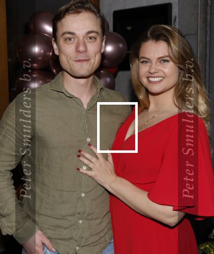 Amsterdam 22 maart 2024
Opening restaurant Poppy\'s van Moise Trustfull  Britt Scholte en Carola Kirschbaum . Britt Scholte met vriend
