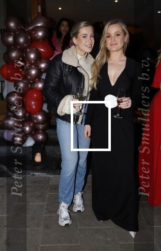 Amsterdam 22 maart 2024
Opening restaurant Poppy\'s van Moise Trustfull  Britt Scholte en Carola Kirschbaum . Carola Kirschbaum met Victoria Vermeer