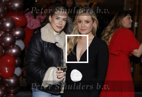 Amsterdam 22 maart 2024
Opening restaurant Poppy\'s van Moise Trustfull  Britt Scholte en Carola Kirschbaum . Carola Kirschbaum met Victoria Vermeer