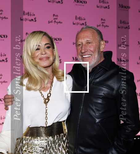 Amsterdam 7 maart 2024
Opening expositie Robbie Williams in het Moco museum. Connie Witteman met partner Henk de Vries