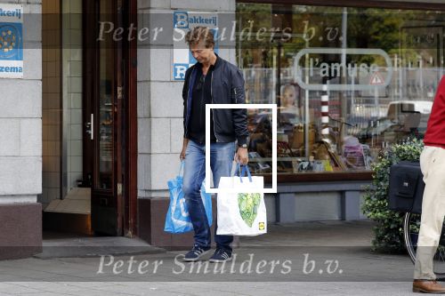 Amsterdam 1 september 2017  
Derk Bolt doet boodschappen in Amsterdam zuid.