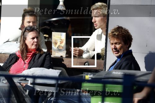 Amsterdam 15 september 2017
Derk Bolt drinkt kopje koffie met een vriendin bij de coffee company