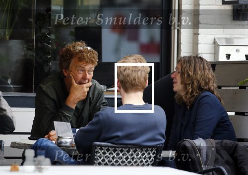Amsterdam 22 mei 2015    
Derk Bolt met kennisen op terras.