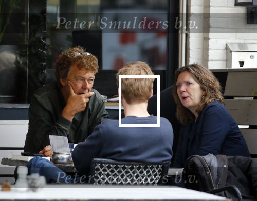 Amsterdam 22 mei 2015    
Derk Bolt met kennisen op terras.