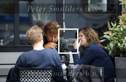 Amsterdam 22 mei 2015    
Derk Bolt met kennisen op terras.