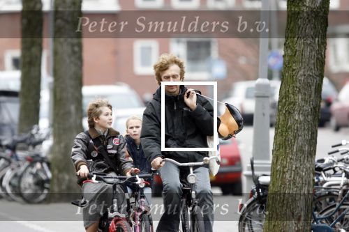 AMSTERDAM 23 februari 2007
Dere Bolt met zijn kinderen op de fiets in amsterdam.