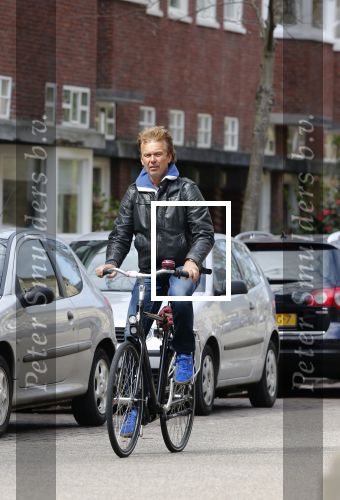 Amsterdam 23 april 2013
Derk Bolt op de fiets in amsterdam zuid.