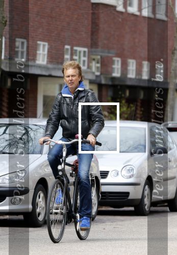 Amsterdam 23 april 2013
Derk Bolt op de fiets in amsterdam zuid.