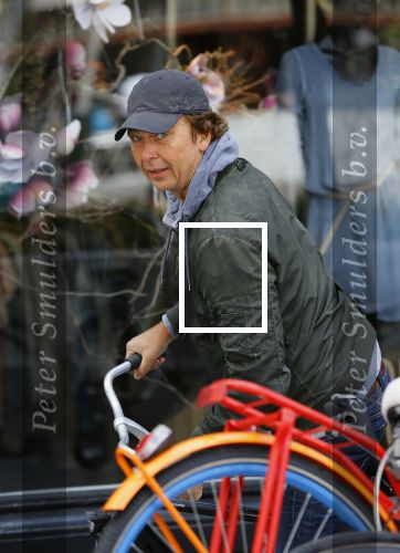 Amsterdam 26 mei 2015   
Derk Bolt op de fiets in amsterdam zuid