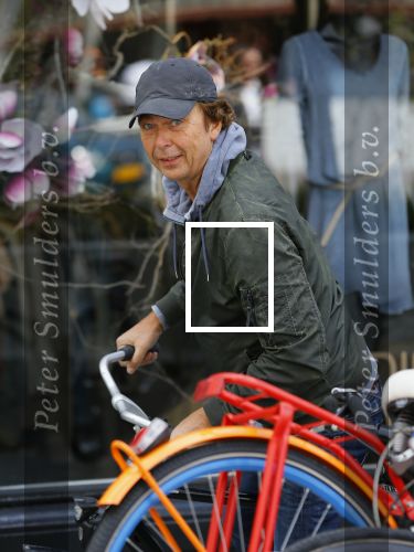 Amsterdam 26 mei 2015   
Derk Bolt op de fiets in amsterdam zuid