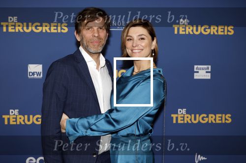 Rotterdam 13 maart 2024
Premiere de terugreis met oa Martin v Waardenberg en Leny Breederveld. Evi Hanssen en partner Kurt Loyens