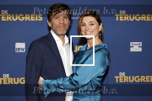 Rotterdam 13 maart 2024
Premiere de terugreis met oa Martin v Waardenberg en Leny Breederveld. Evi Hanssen en partner Kurt Loyens