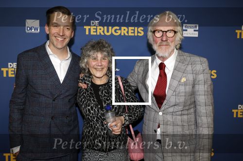 Rotterdam 13 maart 2024
Premiere de terugreis met oa Martin v Waardenberg en Leny Breederveld. Freek de Jonge met partner Hella en hun zoon Jelle de Jong