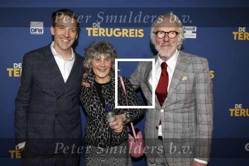 Rotterdam 13 maart 2024
Premiere de terugreis met oa Martin v Waardenberg en Leny Breederveld. Freek de Jonge met partner Hella en hun zoon Jelle de Jong