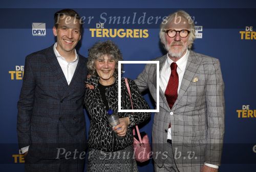Rotterdam 13 maart 2024
Premiere de terugreis met oa Martin v Waardenberg en Leny Breederveld. Freek de Jonge met partner Hella en hun zoon Jelle de Jong
