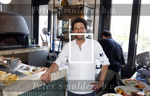 Amsterdam 19 maart 2024
Boekpresentatie Angelique Woudenberg in restaurant Breda. Freek v Noordwijk