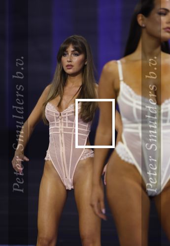 Amsterdam 5 maart 2024
Modeshow Hunkemoller in de westergasfabriek . Oa Loiza lamers loopt mee.
