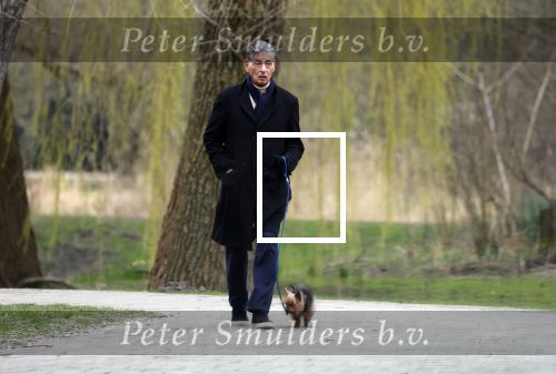 Amsterdam 9 maart 2024
Gerard Spong rijdt met zijn Rolls Royce naar het park om zijn hond uit te laten.