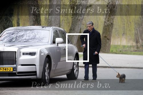 Amsterdam 9 maart 2024
Gerard Spong rijdt met zijn Rolls Royce naar het park om zijn hond uit te laten.