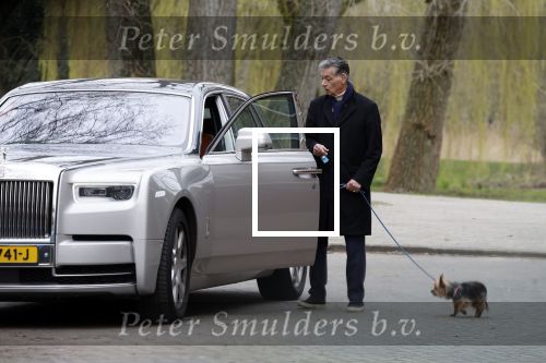 Amsterdam 9 maart 2024
Gerard Spong rijdt met zijn Rolls Royce naar het park om zijn hond uit te laten.