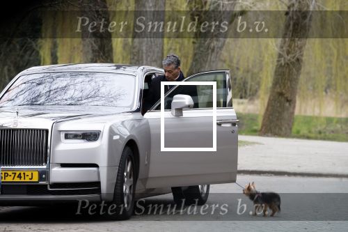 Amsterdam 9 maart 2024
Gerard Spong rijdt met zijn Rolls Royce naar het park om zijn hond uit te laten.