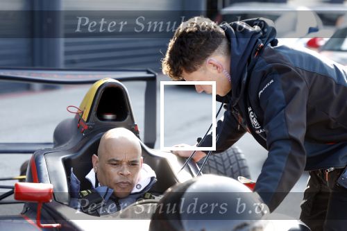 Zandvoort 8 maart 2024
Opnames beat the Pro met oa Glenn Helder Thomas Berge Andre Dongelmans Billy Dans Lavezzi Rutjes Nathan Rutjes en Dj Lafuente ( Job Smeltzer) . Bjorn Remmerswaal is de presentator . De opnames vinden plaats op het circuit Zandvoort.