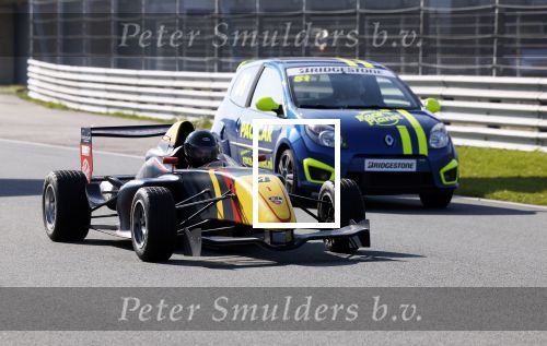 Zandvoort 8 maart 2024
Opnames beat the Pro met oa Glenn Helder Thomas Berge Andre Dongelmans Billy Dans Lavezzi Rutjes Nathan Rutjes en Dj Lafuente ( Job Smeltzer) . Bjorn Remmerswaal is de presentator . De opnames vinden plaats op het circuit Zandvoort.
