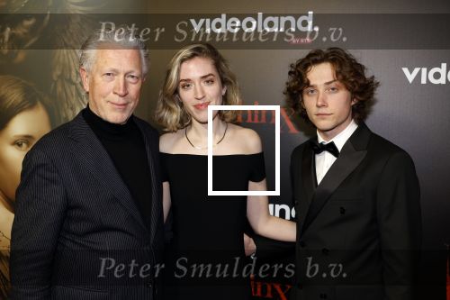 Amsterdam 18 maart 2024
Premiere Spinx in Pathe Tuschinski met in de cast oa Andrea Vass Benja Bruijning Chardonnay Rillen Delilah Warcup v Eyck Eva v Heijningen Marvcel Hensema Rami Kooti Arab Rifka Lodeizen Sallie Harmsen en Sil v d Zwan. Hajo Bruins met dochter en