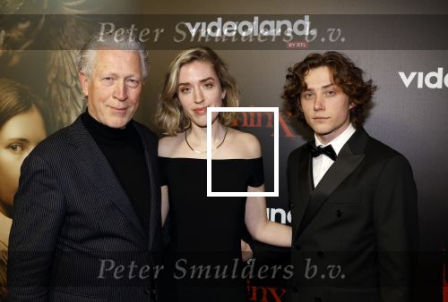 Amsterdam 18 maart 2024
Premiere Spinx in Pathe Tuschinski met in de cast oa Andrea Vass Benja Bruijning Chardonnay Rillen Delilah Warcup v Eyck Eva v Heijningen Marvcel Hensema Rami Kooti Arab Rifka Lodeizen Sallie Harmsen en Sil v d Zwan. Hajo Bruins met dochter en