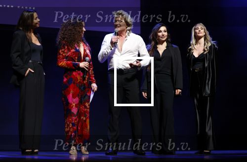 Amsterdam 14 maart 2024
Presentatie nieuwe show Hans Klok in Carre . Katja Schuurman doet presentatie. Jenily Wagenmakers (links), Zarina Potapova en Bo Yael Ufkes