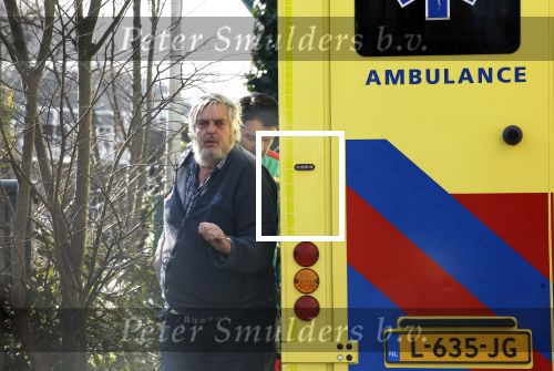 Amsterdam 7 maart 2024
Hans v d Togt wordt met de ambulance opgehaald bij zijn woonark / woonboot en daarna met loeiende sirenes naar het AMC gebracht.
