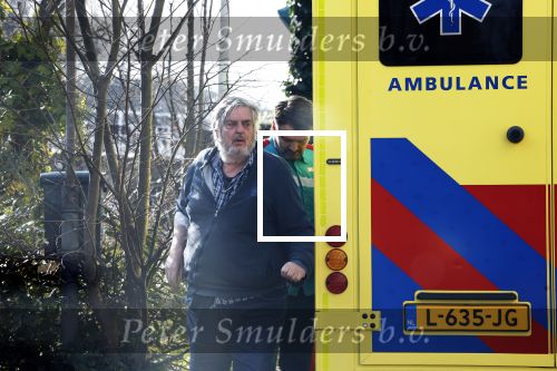 Amsterdam 7 maart 2024
Hans v d Togt wordt met de ambulance opgehaald bij zijn woonark / woonboot en daarna met loeiende sirenes naar het AMC gebracht.