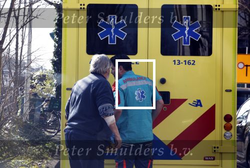 Amsterdam 7 maart 2024
Hans v d Togt wordt met de ambulance opgehaald bij zijn woonark / woonboot en daarna met loeiende sirenes naar het AMC gebracht.