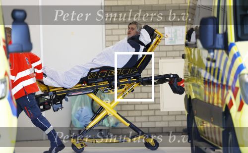Amsterdam 7 maart 2024
Hans v d Togt wordt met de ambulance opgehaald bij zijn woonark / woonboot en daarna met loeiende sirenes naar het AMC gebracht.