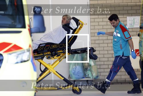 Amsterdam 7 maart 2024
Hans v d Togt wordt met de ambulance opgehaald bij zijn woonark / woonboot en daarna met loeiende sirenes naar het AMC gebracht.