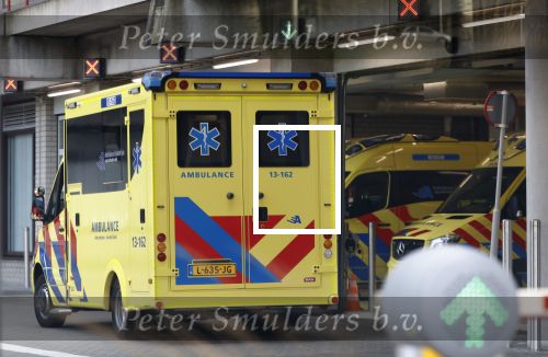 Amsterdam 7 maart 2024
Hans v d Togt wordt met de ambulance opgehaald bij zijn woonark / woonboot en daarna met loeiende sirenes naar het AMC gebracht.