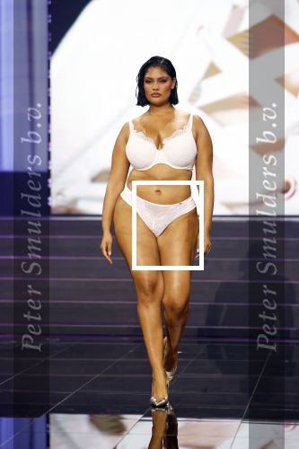 Amsterdam 5 maart 2024
Modeshow Hunkemoller in de westergasfabriek . Oa Loiza lamers loopt mee.