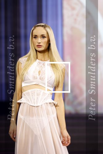 Amsterdam 5 maart 2024
Modeshow Hunkemoller in de westergasfabriek . Oa Loiza lamers loopt mee.